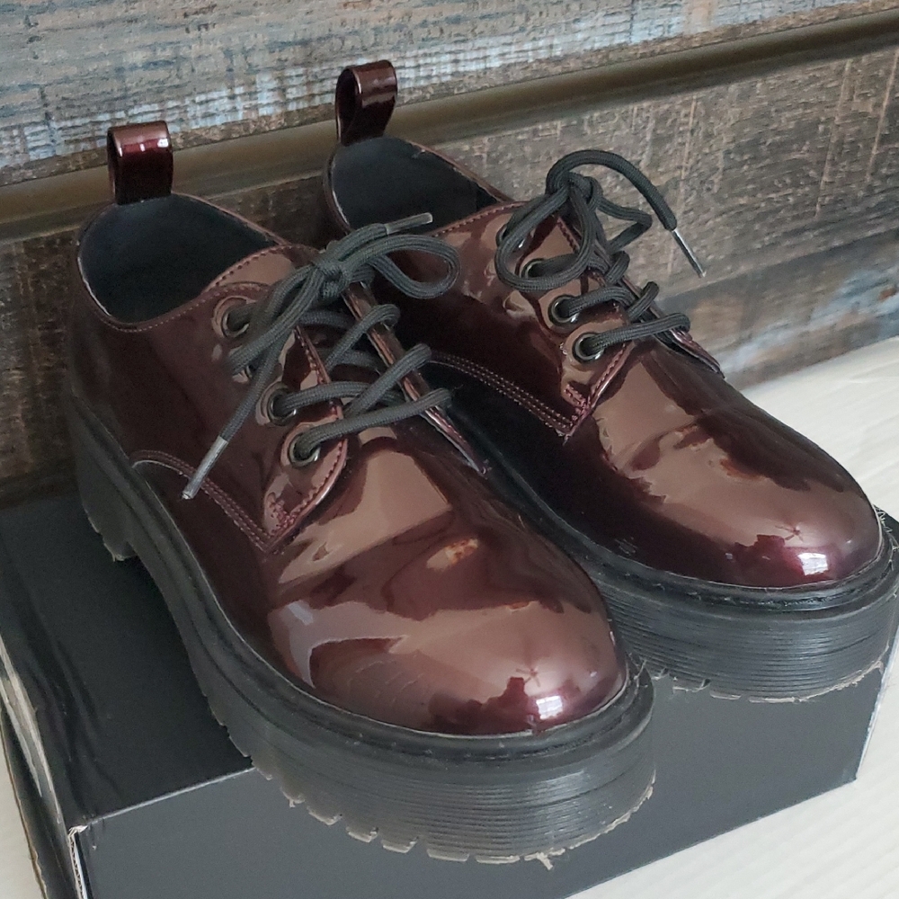 Ladies Burgundy Lace-Up Shoes